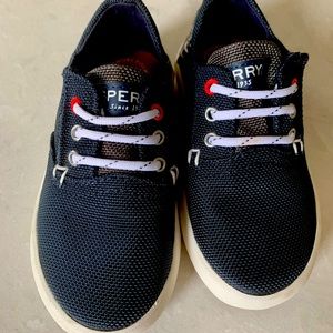 NWOT Sperry washable shoes